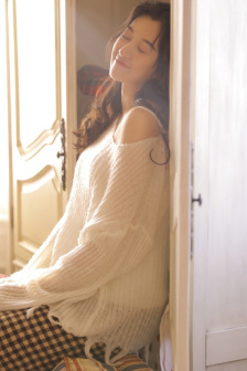 荫蒂被男人添的还是亲的